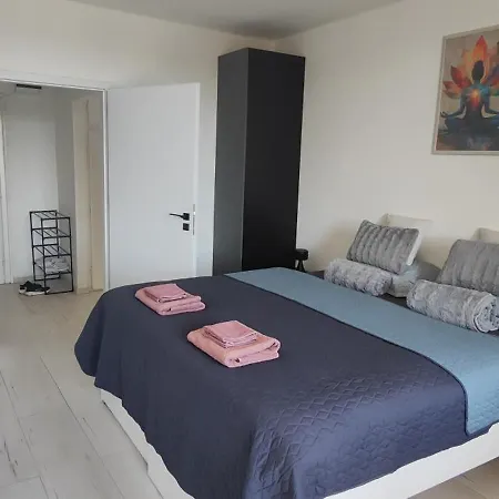 Duna Panorama -two-bedroom With Terrace 아파트